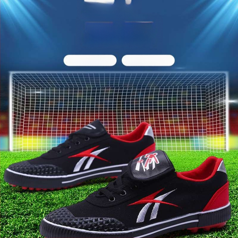 Futbolo bateliai su anti-slip ir atsparumu dilimui, viršus medvilninis, vidutinio aukščio, gumos padas