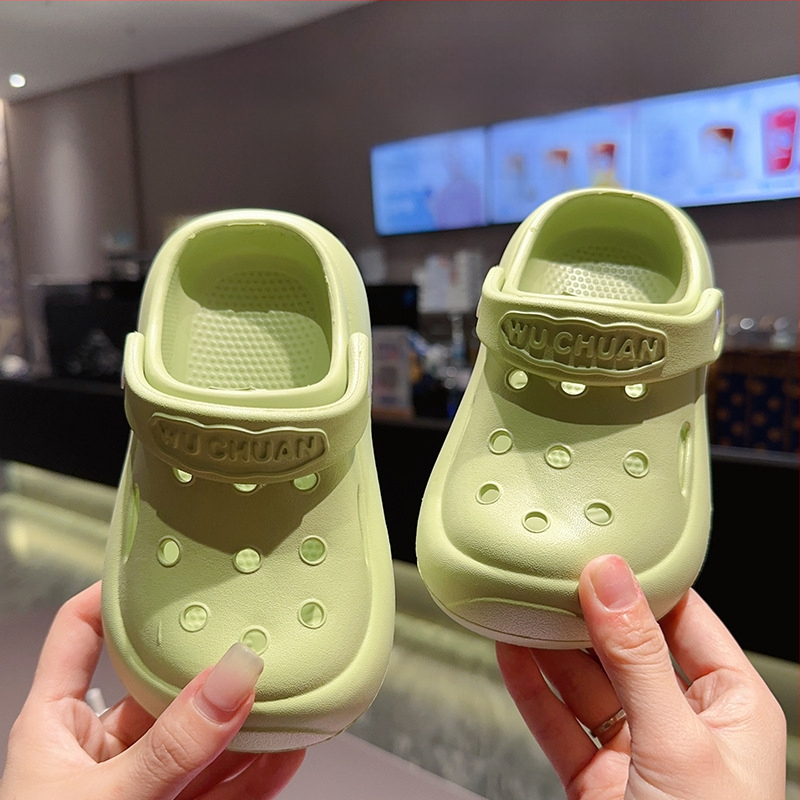 2025 nove dječje Crocs-stil cipele s rupicama, protuklizne, antibakterijske, za unutarnju upotrebu