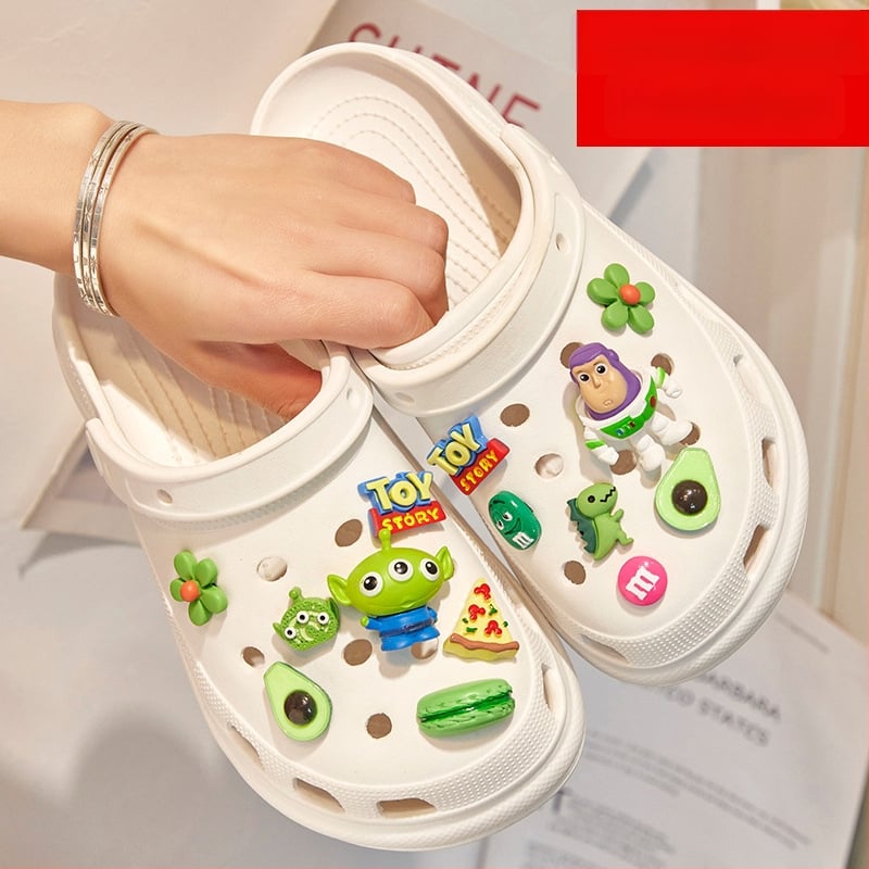 Crocs-stílusú gyerekcipő-kiegészítő levehető virágcsattal – rajzfilm-stílusú