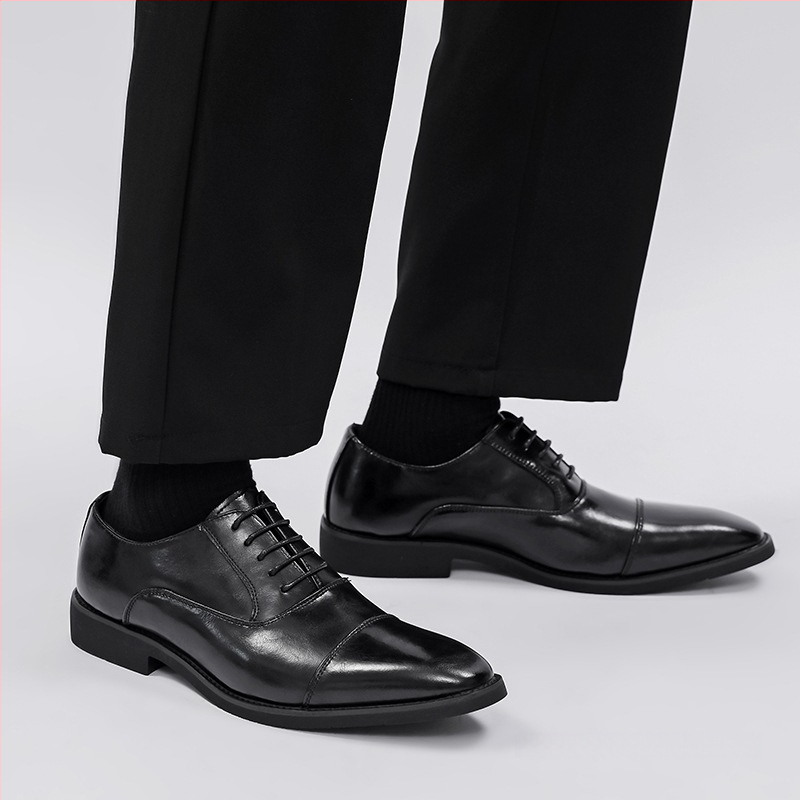 Vyriski odiniai Oxford batai verslo stiliui — žemas profilis, raišteliai, viršus iš dalijamos odos, gumos padas, apvalus pirštas