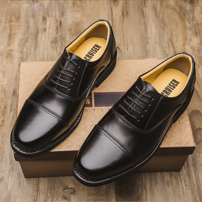 Vyriniai odiniai bateliai verslui, viršutinė dalis iš natūralios odos, gumos padas, apvali nosis, žemas kulnas