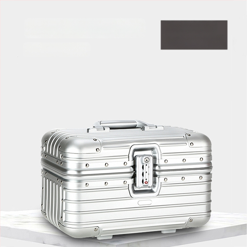 Ceļojumu koferis no alumīnija sakausējuma, TSA kombinētais bloķēšanas mehānisms, lidmašīnas tipa riteņi, ārkārtīgi viegls, iekšējā neilona apdare, svars apmēram 2 kg