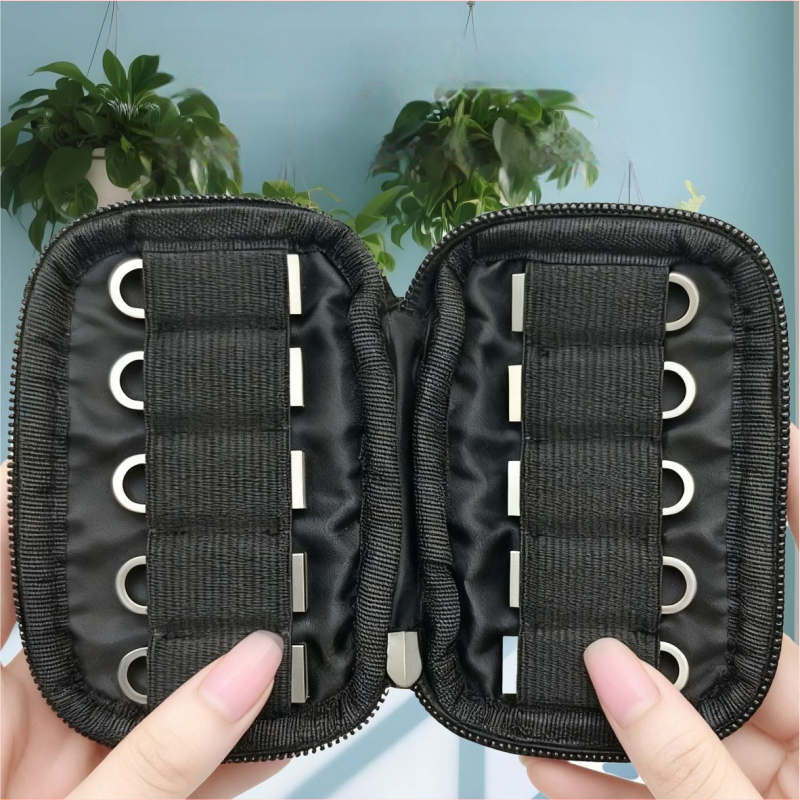 Set od 10 ultra-malih futrola za pohranu USB flash diskova, za automobilsku glazbu, futrola s USB pretvaračem — sve u jednom
