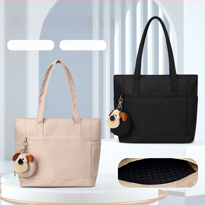 Tote kuprinė nešiojamam kompiuteriui - nailonas, atspari vandeniui ir smūgiams, vidinės kišenės nešiojamam kompiuteriui ir telefonui, užtrauktuko kišenė, poliesterio padas, dviguba pečių juosta