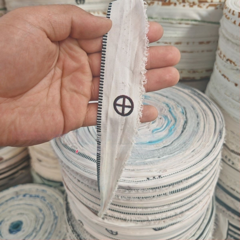 Audiniai tempimo dirzai su sagtimis – atsparūs oro sąlygoms, namų naudojimui, pritvirtinimui prie vaismedžių šakų ar daiktų (Maksimali apkrova 50 kg; Darbinė temperatūra 110; Standartas: grynas audinys; Prekės ženklas: Zhi chen)