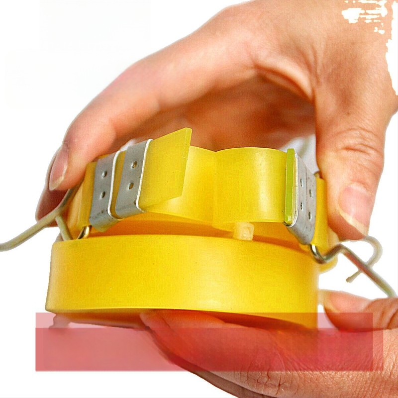 Elastinė bagažo rišimo juosta; medžiaga: jautienos oda; tipas: elastinė juosta; tinkama bagažo surišimui; galima įsigyti kelių ilgių