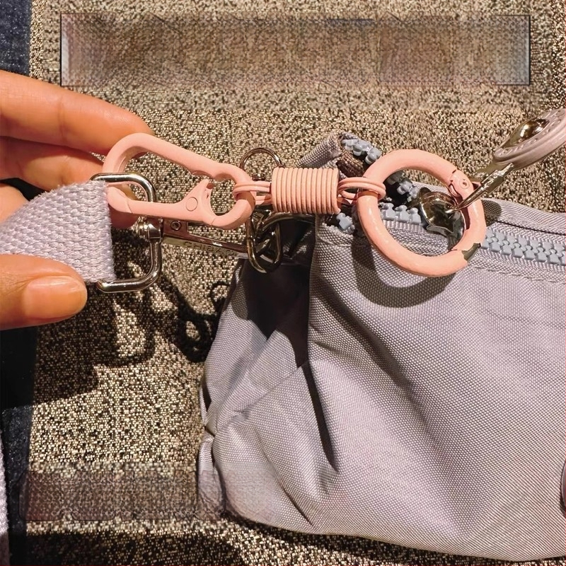 Friendly anti-vagystės užraktas užtrauktukui kuprinei su aštuoniakampė sagen, skirtas Europos kelionėms su bagažu