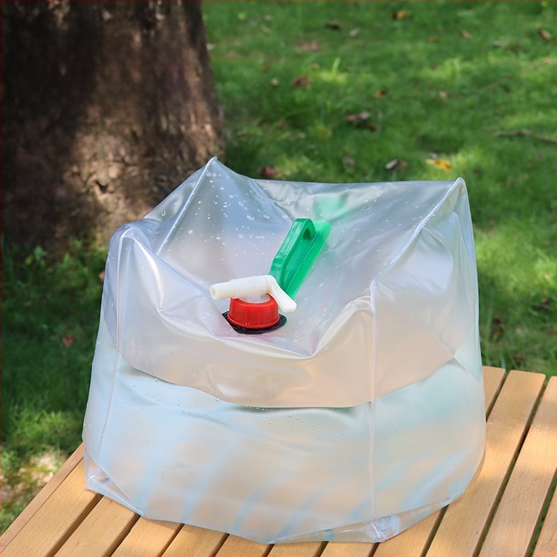 Összecsukható kültéri víz tasak 20L – PVC, vízálló anyag, minimalist stílus, kempingezéshez (nem alkalmas ivóvíznek)