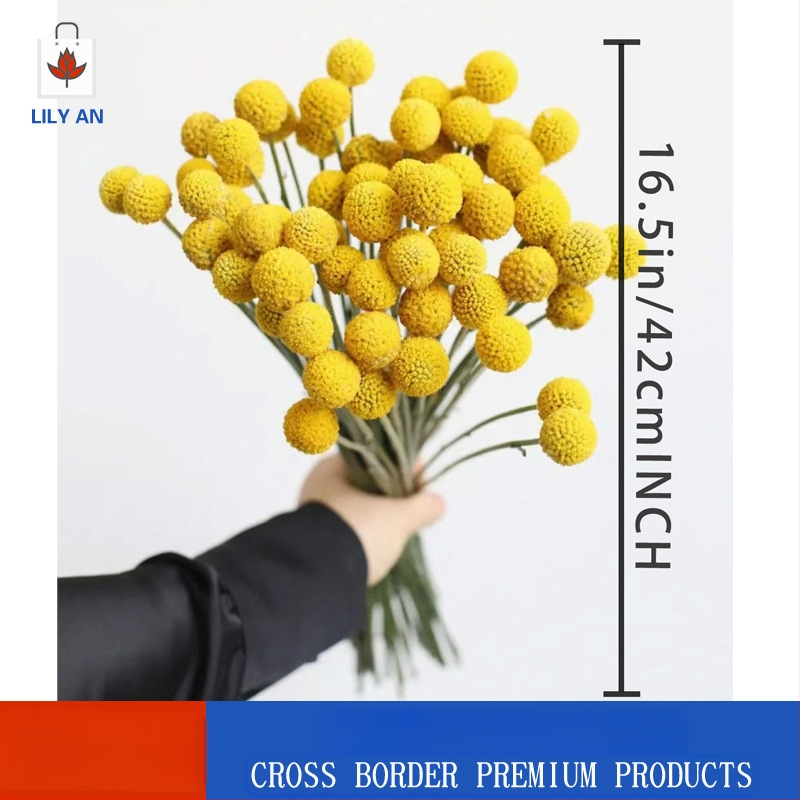 Buchet cu flori uscate în formă de sferă – Lily'an; Material: flori uscate; Varietate: Gold Ball; Potrivit ca dar pentru nunți, zile de naștere, inaugurări, absolvire, petreceri