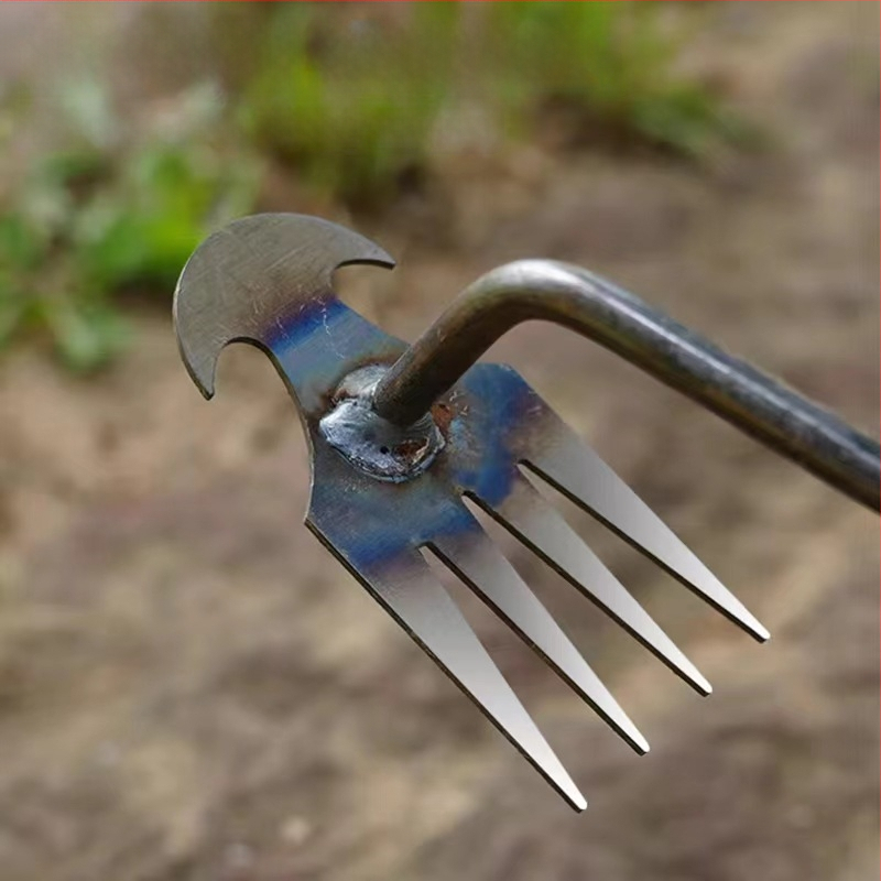Градинарски инструмент за плевели — четиризъбено гребло от манганова стомана