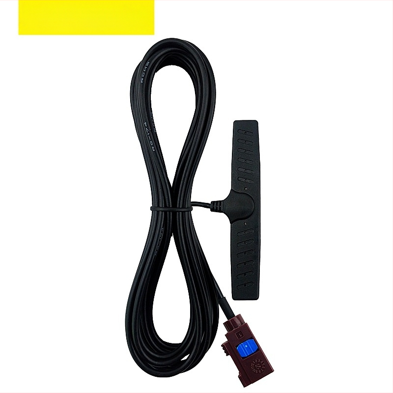 TP015 Autóba szerelt DMB antenna patch, 170–240 MHz, 50 Ω, 3 dB nyereség, SWR ≤ 1.5