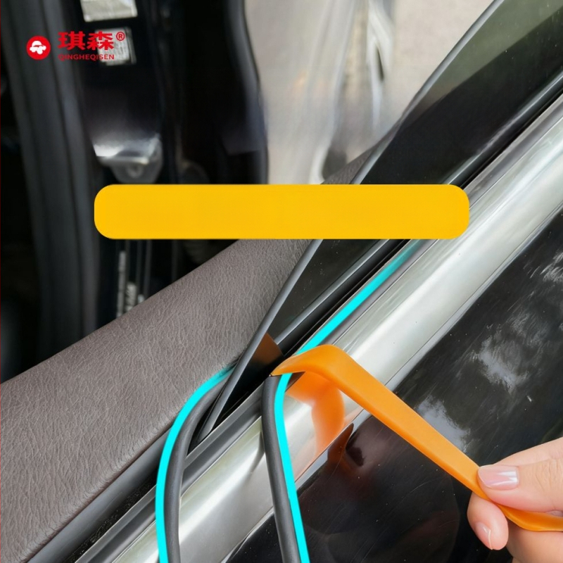 Șir etanș din cauciuc pentru spațiul dintre geamul mașinii, model Cxgex-12, grosime 6 mm, material burete