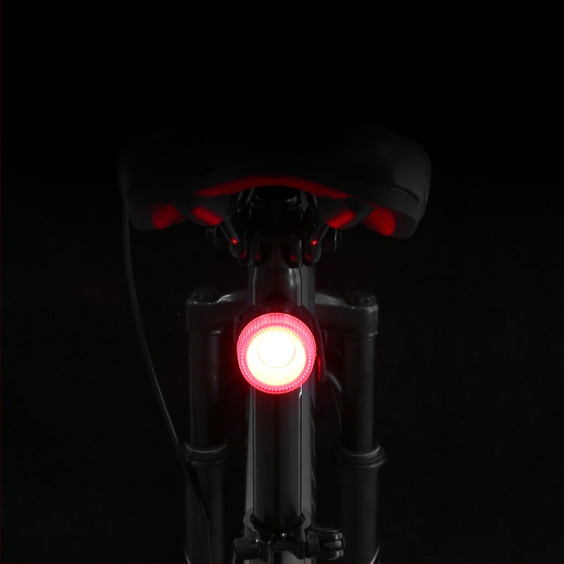 Dviračio stabdžių galinis žibintas su išmaniu vibracijos jutikliu, skirtas naktiniam važiavimui, didelis ryškumas, atsparus vandeniui, ilgas baterijos veikimo laikas