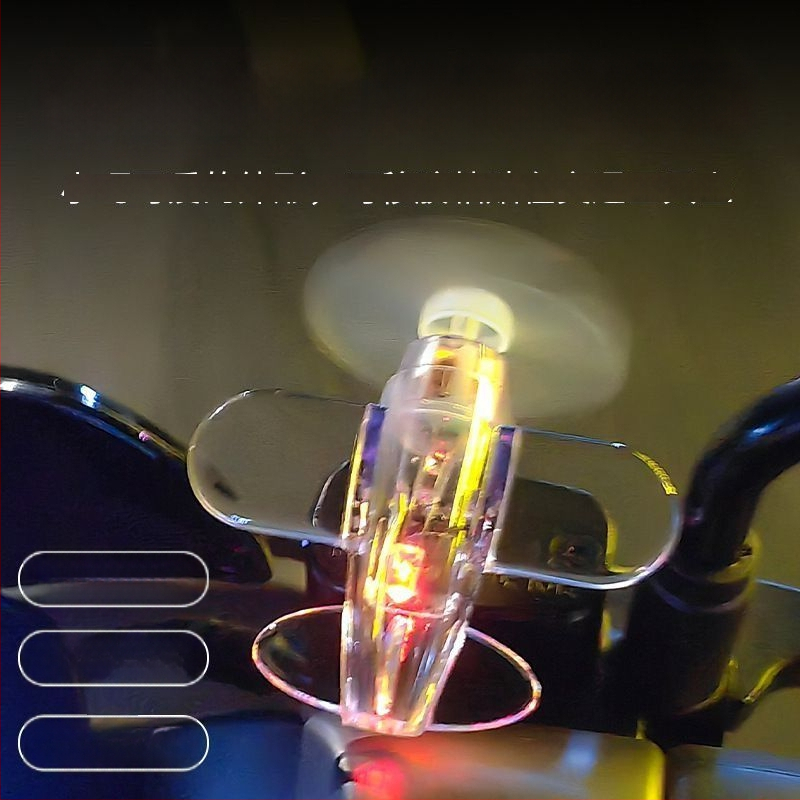 LED lidmašīniņa ar vēja enerģiju — auto dekors no plastmasas