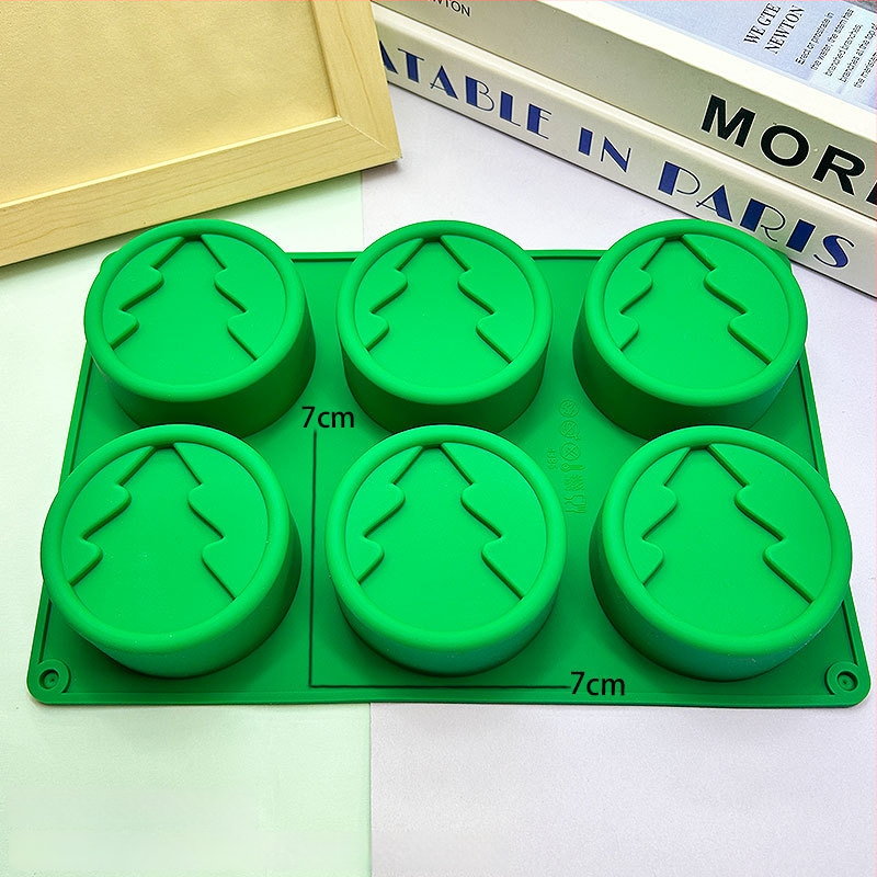 Formă din silicon pentru Moș Crăciun și Brad – Multifuncțională pentru cofetărie, mousse de ciocolată, lumânare, ipsos și săpun