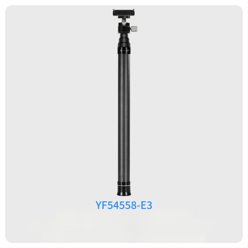 7-szakaszos teleszkópos selfie-sticka szénszálas és alumínium ötvözetből, 1/4 hüvelyk csatlakozással és action kamera kompatibilitás, teherbírás kevesebb mint 2 kg