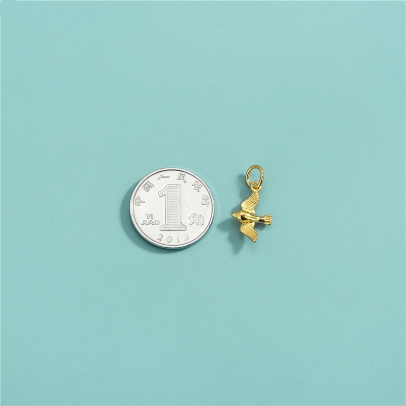 Κρεμαστό από ασήμι S925 με επίχρυσο φινίρισμα, μοτίβο χελιδονιού, ηλεκτροχρωμίωση, Χειμώνας 2024