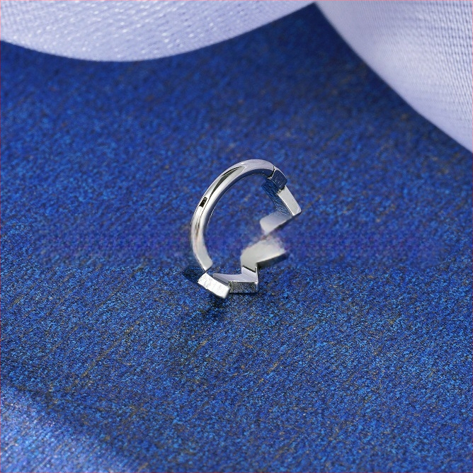 Inel nazal cu design geometric ondulat în formă de U, aliaje titan G23, seria Princess, gravură