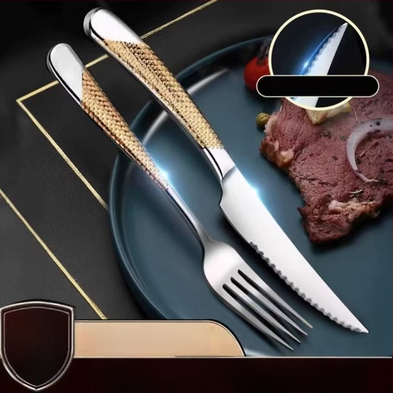 Set tacâmuri pentru friptură: cuțit, furculiță, linguriță – oțel inoxidabil 410, lucrat manual, stil modern minimalist