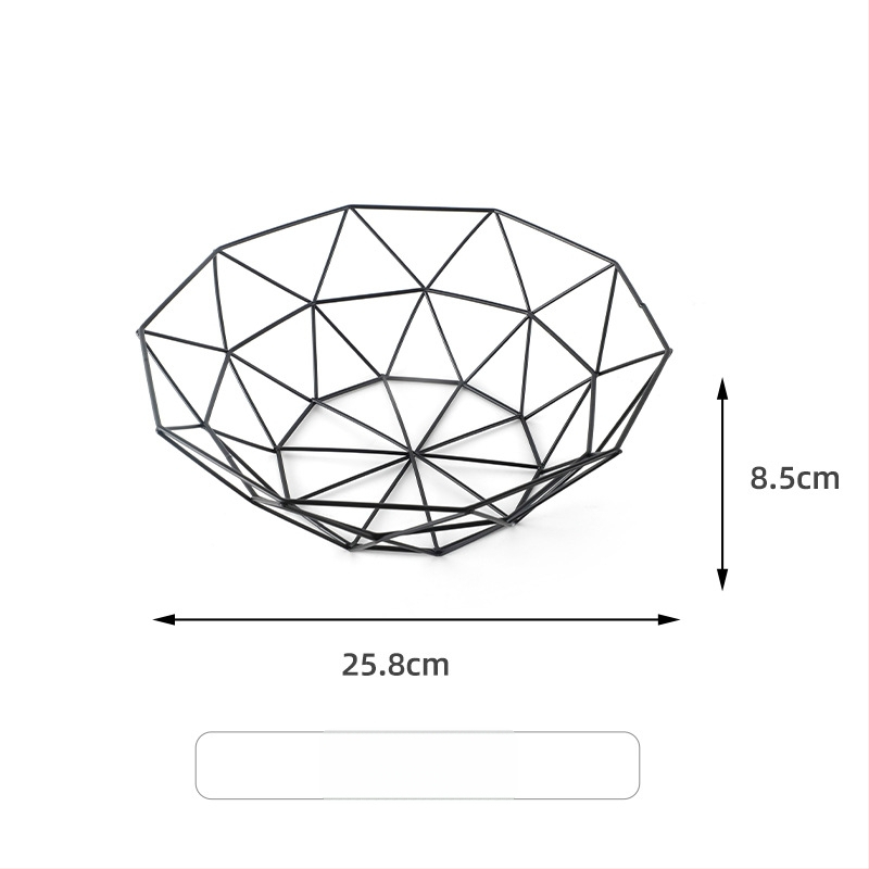 Vasból készült szabálytalan alakú gyümölcskosár konyhához és nappaliba, vízelvezető és tároló funkció, világos luxus retro stílus