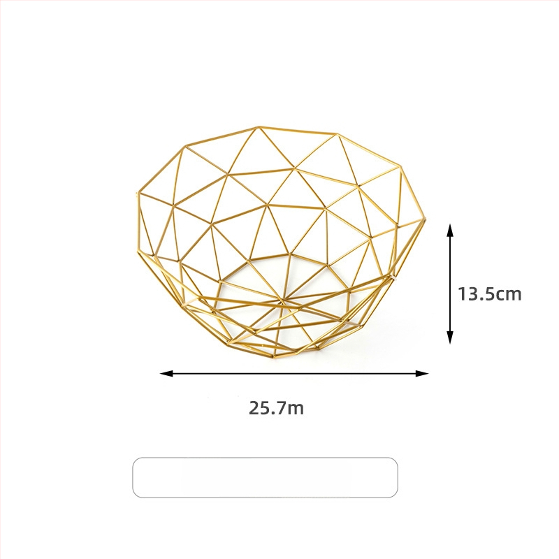 Vasból készült szabálytalan alakú gyümölcskosár konyhához és nappaliba, vízelvezető és tároló funkció, világos luxus retro stílus