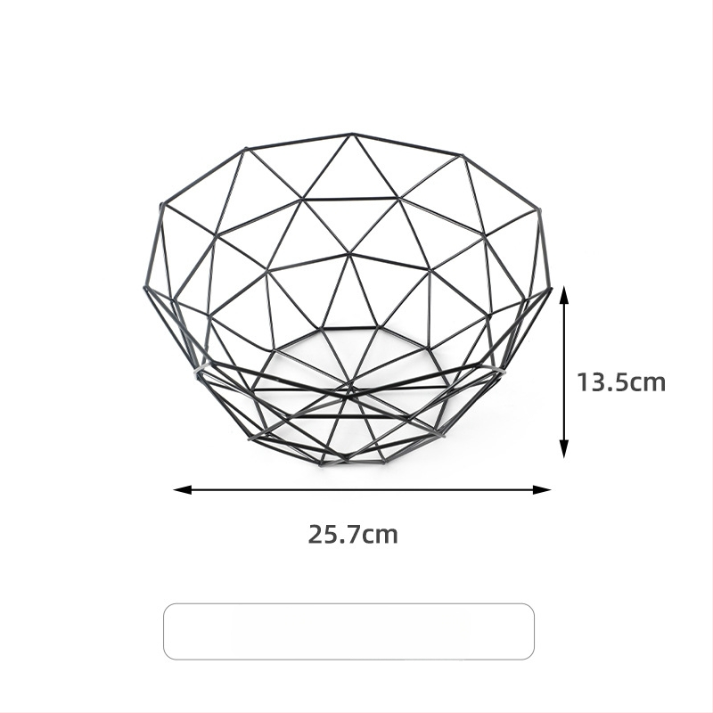 Vasból készült szabálytalan alakú gyümölcskosár konyhához és nappaliba, vízelvezető és tároló funkció, világos luxus retro stílus