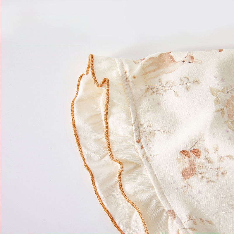 Keturių sezonų megzta kūdikio kepurė – 100% medvilnė, kupolo formos, tinkama 0–12 mėnesių amžiaus, kvėpuojanti ir atspari vėjui