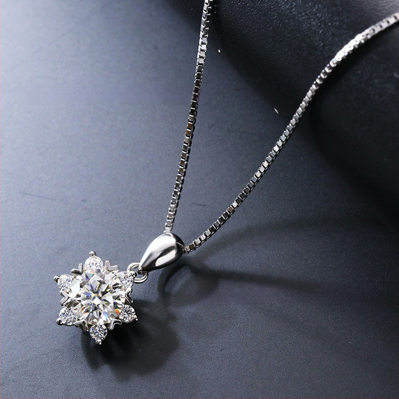 Κολιέ Moissanite με νιφάδα χιονιού, στρογγυλό μενταγιόν, διαύγεια VVS, επίστρωση ασημένιο S925
