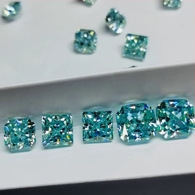 Τετράγωνος γυμνός λίθος pendant, υλικό Mossam Drill, διαύγεια VVS, τεχνητή προέλευση, διαδικασία λείανσης και γυαλίσματος, Peng Kun Jewelry