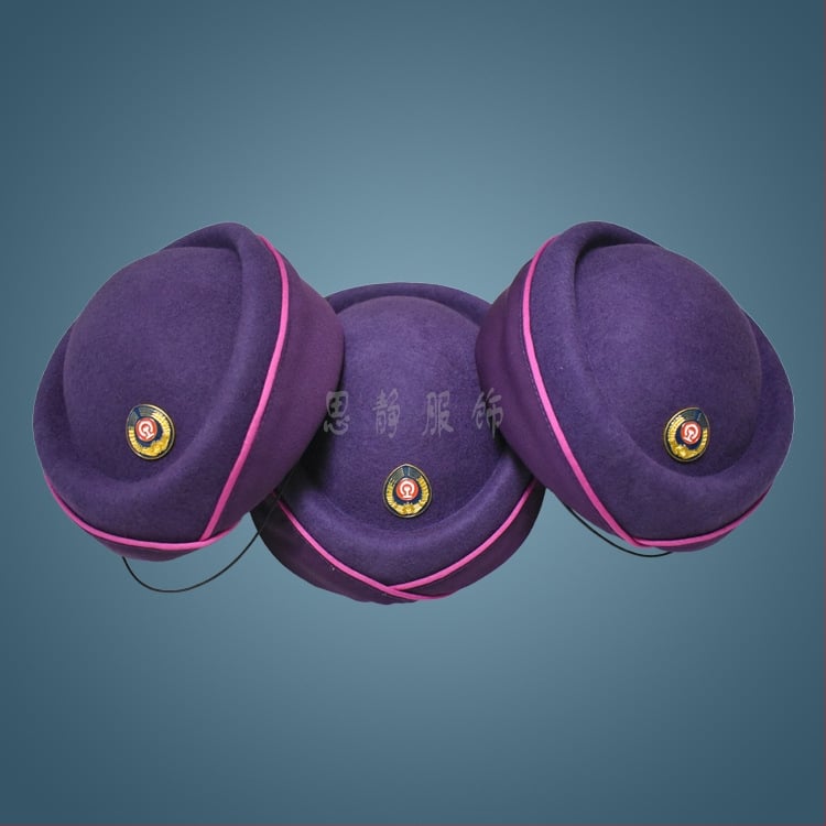 Șapcă de stewardesă din lână, țesătură twill, model monocrom, vârf sferic, margine plată (Lână; Țesătură twill; Monocrom; Vârf sferic; Margine plată)