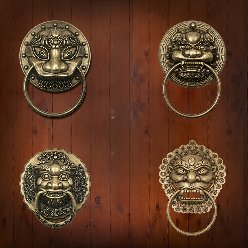 Пръстен за врата с глава на звяр, месинг, полирана повърхност, за масивни дървени врати и вилни дворни порти, модел Beast Head, The Fourth Bronze Hall
