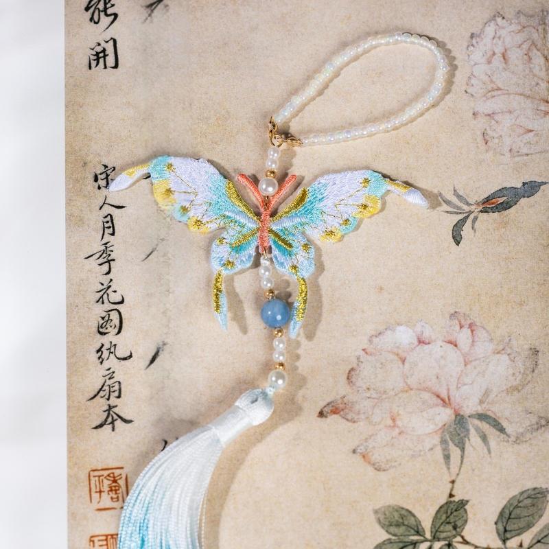 Išsiuvinėta drugelio formos apykaklė, vintazgo stiliaus moterų aksesuaras, rankų darbas, audinys, ruduo 2025