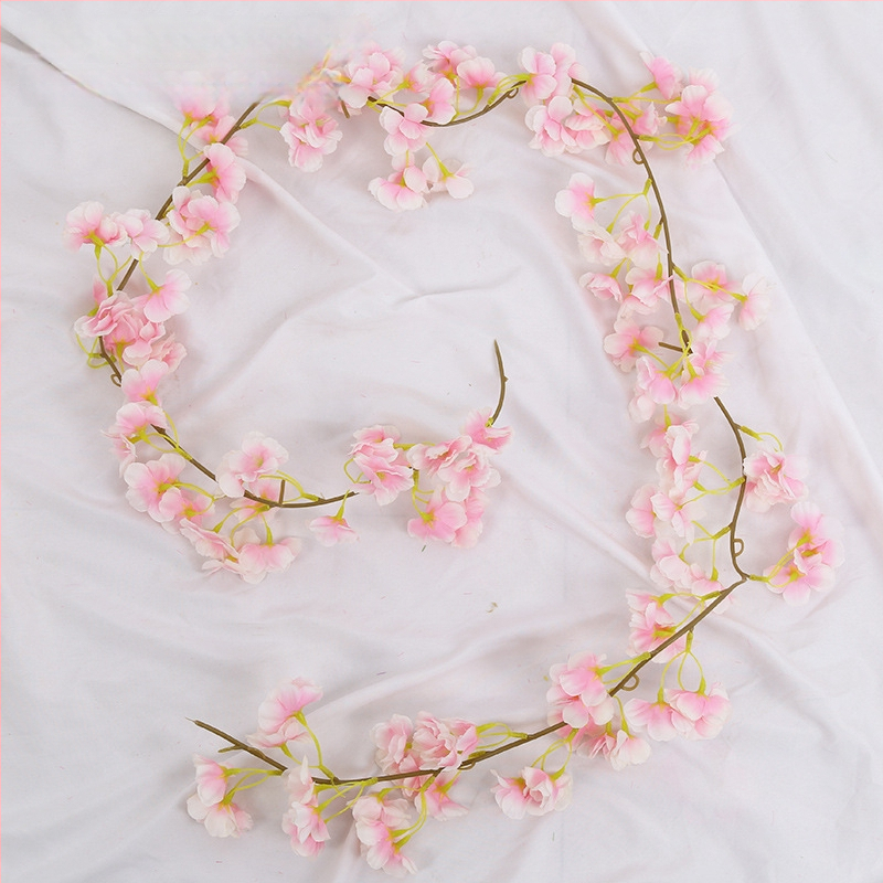 Viță artificială de cireș cu flori de satin, pentru decor interior, proiectată să se înfășoare în jurul conductelor