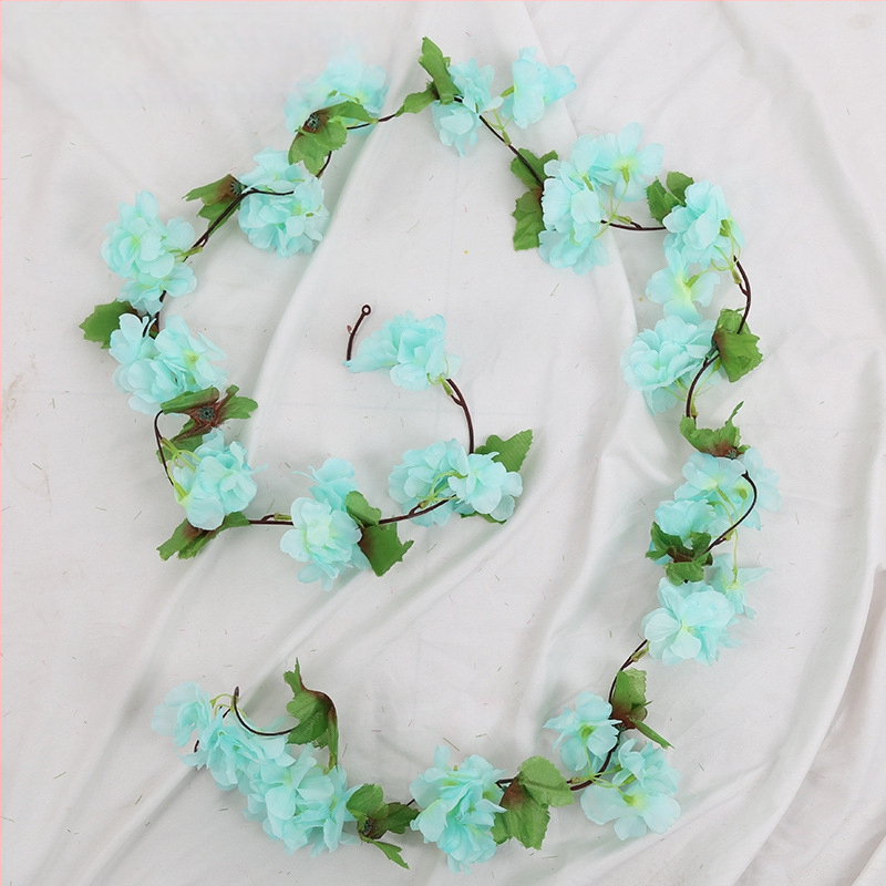 Viță artificială de cireș cu flori de satin, pentru decor interior, proiectată să se înfășoare în jurul conductelor