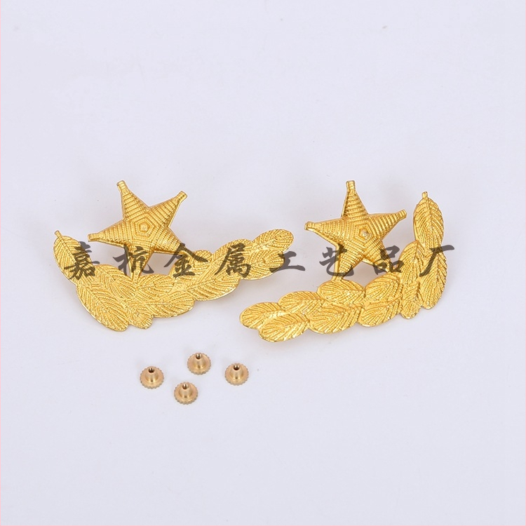 Speciálisan alakított fém reverz — alumínium, nyomtatási eljárás, tűs rögzítés, fadobozos csomagolás, irodai környezethez