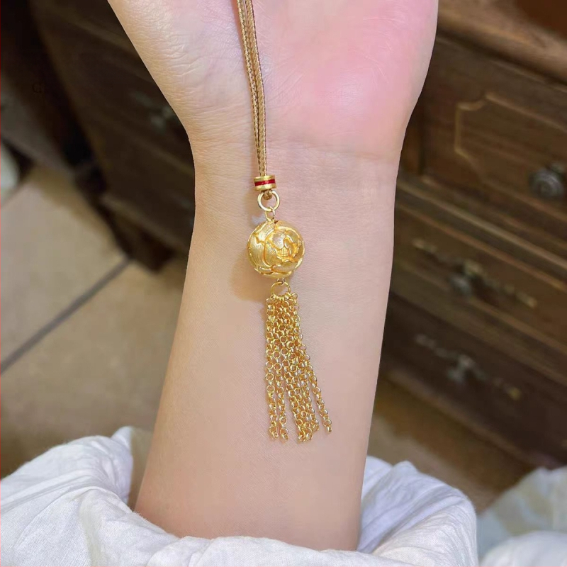 Nyaklánc 999,9 ezüst, domborított peónia virág gömbös tassel medál, kínai stílus (Anyag: 999,9 ezüst; Dizájn: domborított peónia virág a gömbben tassel; Stílus: kínai; Megjelenés: 2025 tavasz)