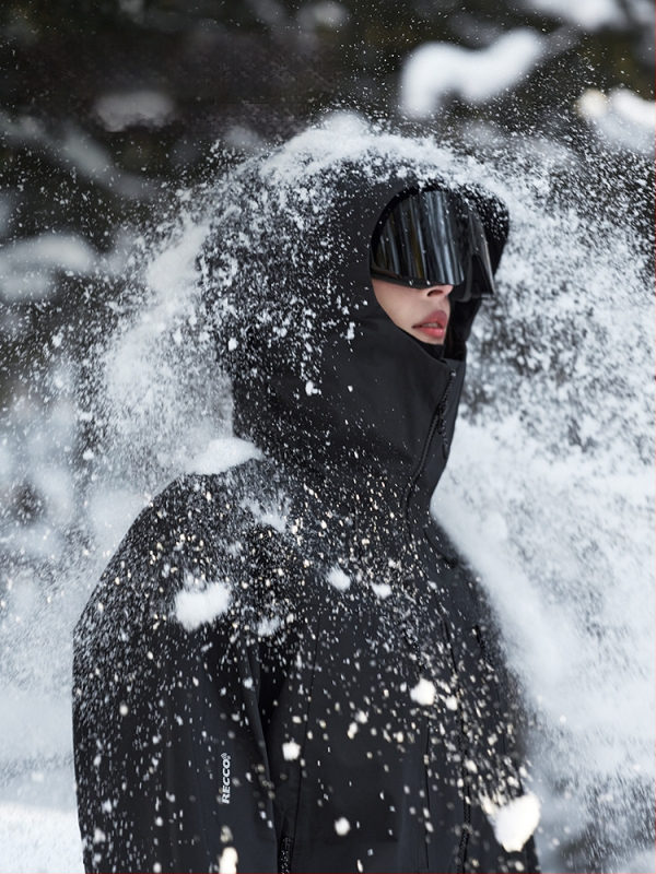 Kültéri sínadrág poliészterből, vízálló, hidegálló és lélegző