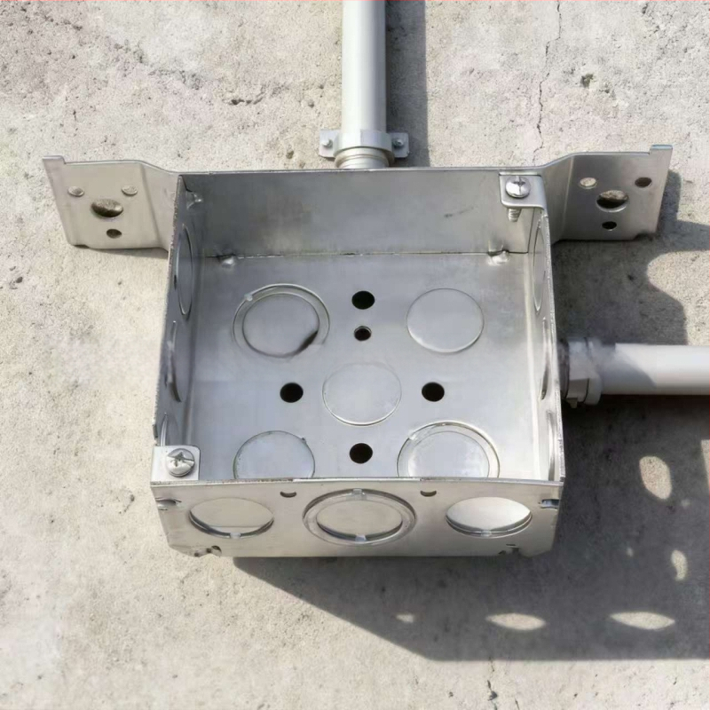 American Standard 52151 Zavarena metalna kutija za kabelske spojeve, 4x4, galvanizirana ploča, dubina 1-1/2 inča, s nosačem