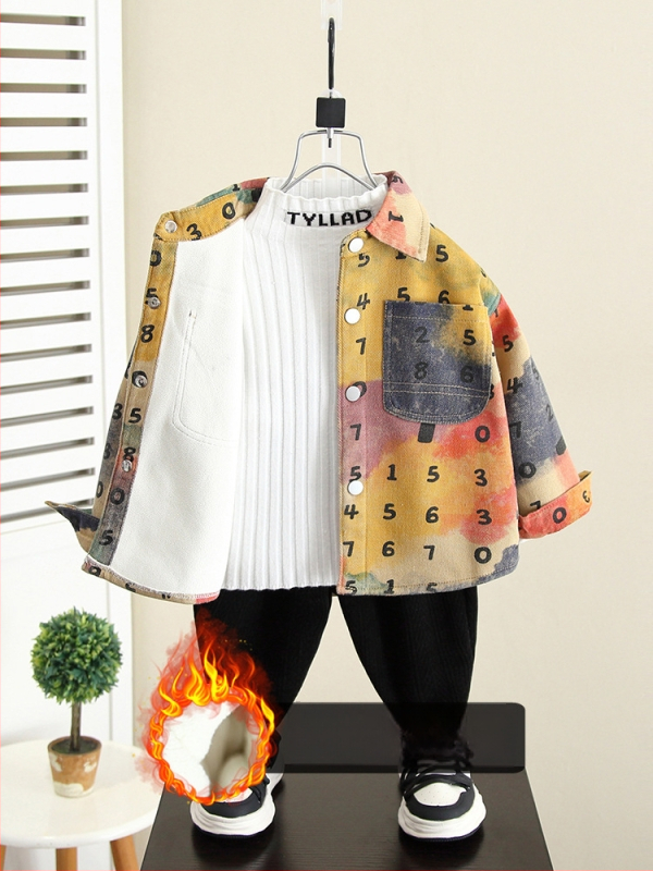 Gyerekeknek szóló ing – 90% pamut, betűs minta, reveres gallér, hosszú ujjú