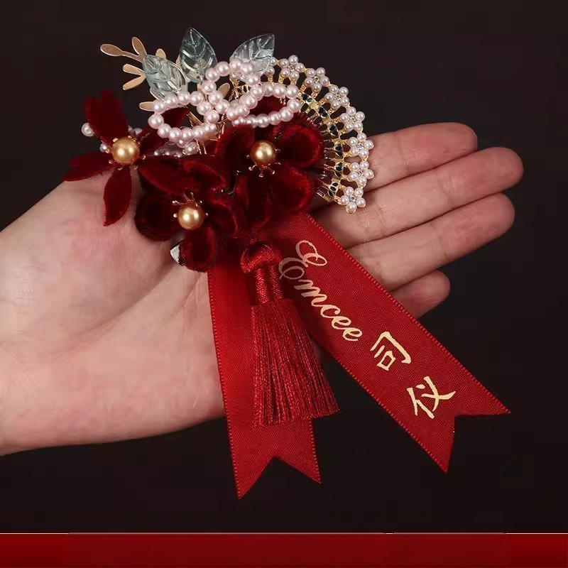 Esküvői corsage a menyasszony és a vőlegény, valamint a család részére — selyem virágok, Kuano márka, univerzális stílus, kivitelezés: Egyéb, import: Nem