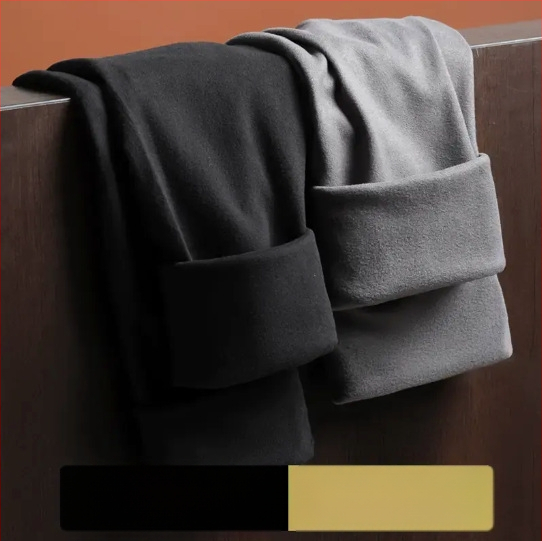 Vyriški terminiai kelniai su fliso vidine apdaila, viens spalvos poliesteris (181–200 g/m², 90–95% poliesterio, Išlaiko šilumą)