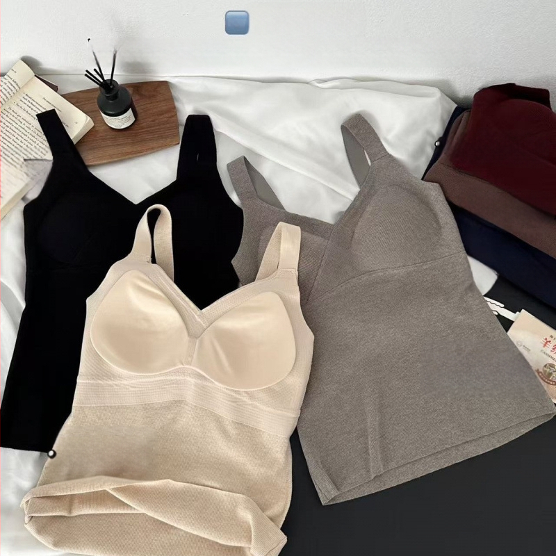 Terminio liemenė su V kaklu ir įsiūtomis krūties pagalvėlėmis, vieno sluoksnio, mišraus audinio, vidutinio svorio 181–200 g/m²