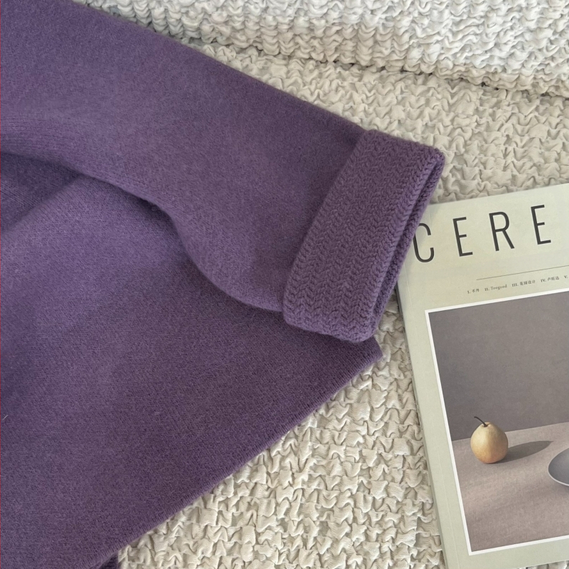 Trudnička pletena haljina, labav kroj, okrugli izrez, dugi rukavi, poliester-elastan smjesa (30–50% elastana)