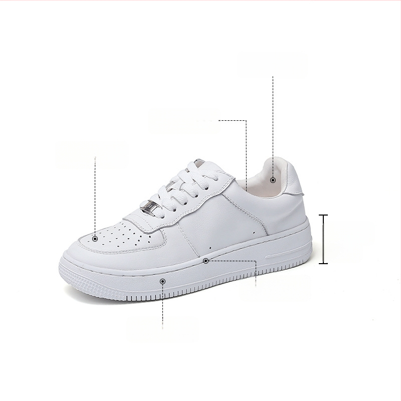 Spordistiili igapäevased jalatsid esimese kihiga lehmakarva ülemine, lambanahk sisemine, kummist tald, madal konts 1–3 cm, libisemiskindel ja niiskuse imendumine