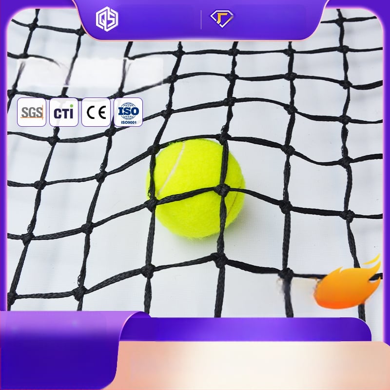 Väline ohutuse võrk — polüetüleenist barjääri võrk, nailon; bränd Xin Qiangsheng; mõeldud suusakuurortidele, golfiväljakutele, jalgpalliväljakutele, tenniseväljakutele ja laste mänguväljakutele.