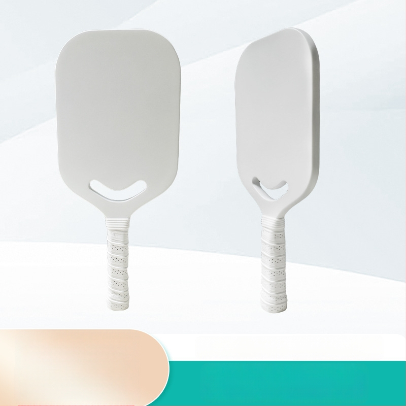 Pranastar Pickleball raketė – anglies pluoštas, vienos dalies be rėmo konstrukcija, matmenys 420×185×14 mm, svoris 95–100 g, rankenos storis G1, logotipo spausdinimas įmanomas