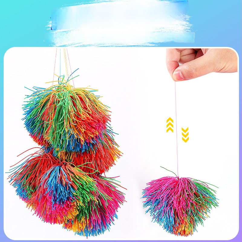 Smėlio maišelio žaislas sensoriniam treniravimui, plastikinė konstrukcija su gumine kamuole, skatina jutimą ir rankos-akies koordinaciją; tinkamas 15–35 metų jaunimui; 14+ žaislas.