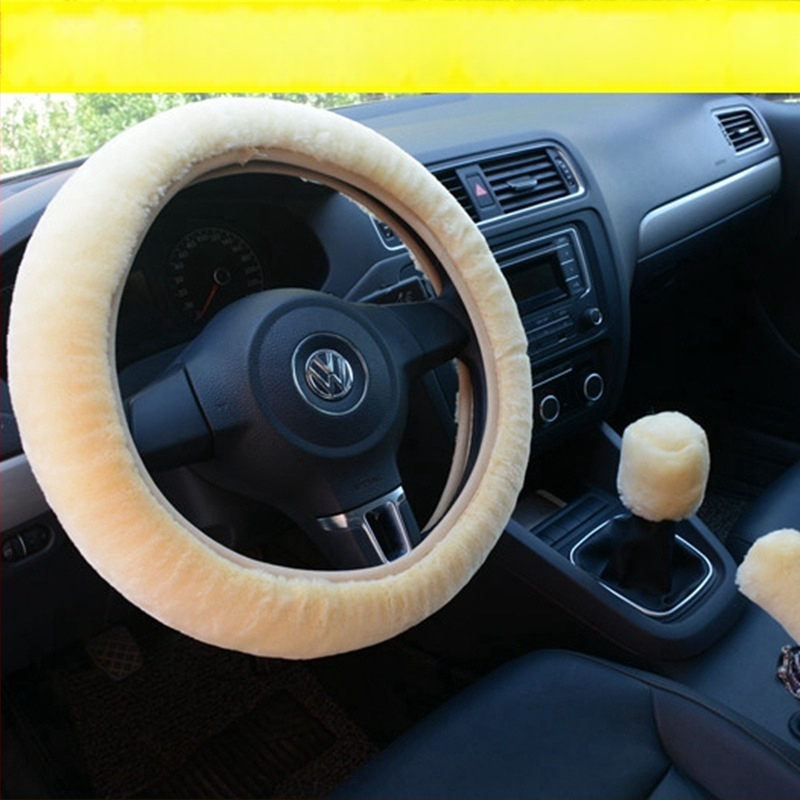 Autó kormánytakaró készlet – univerzális illeszkedés, téli plüss anyag, három darabos kialakítás, minden évszakban használható