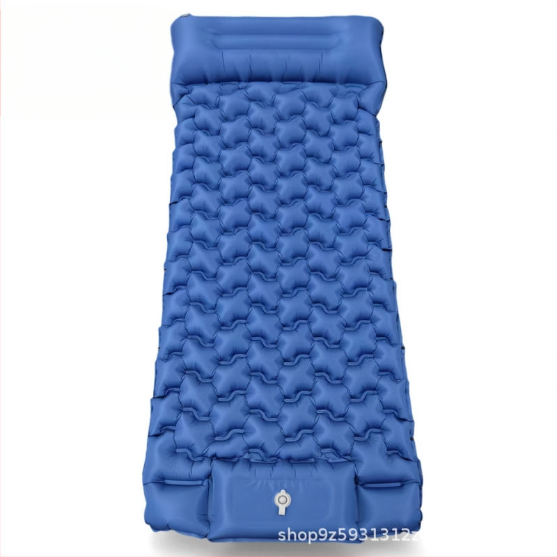 Felfújható kemping matrac beépített pumpával, nedvességálló felülettel, kétszintes kialakítás, kézi felfújás, maximális teher 200 kg, súly 960 g