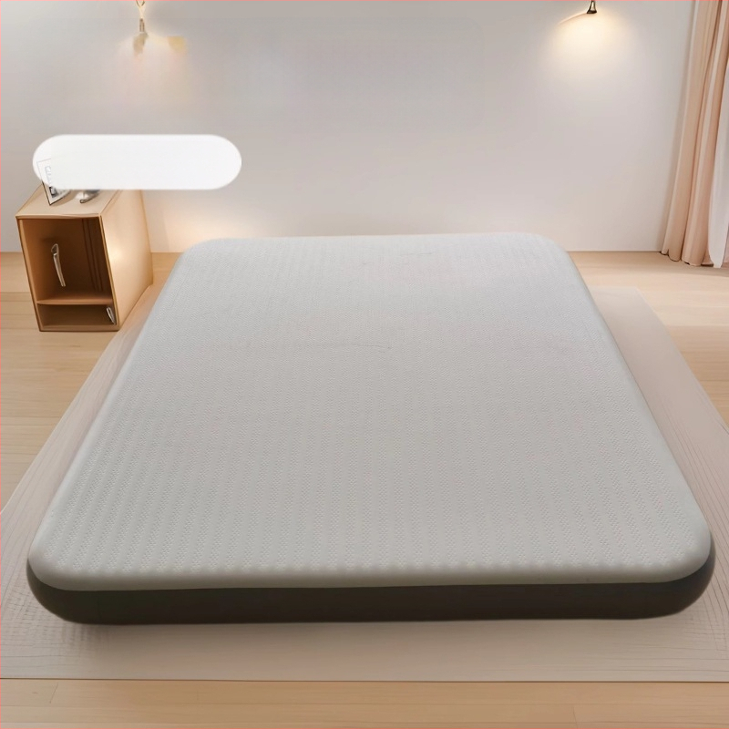 Két személyes felfújható kempingágy vastagított felülettel; környezetbarát bolyhos szövet; súly kb. 8 kg; teherbírás 180 kg; tartalmaz 500W légpumpát, javító készletet és tárolótáskát